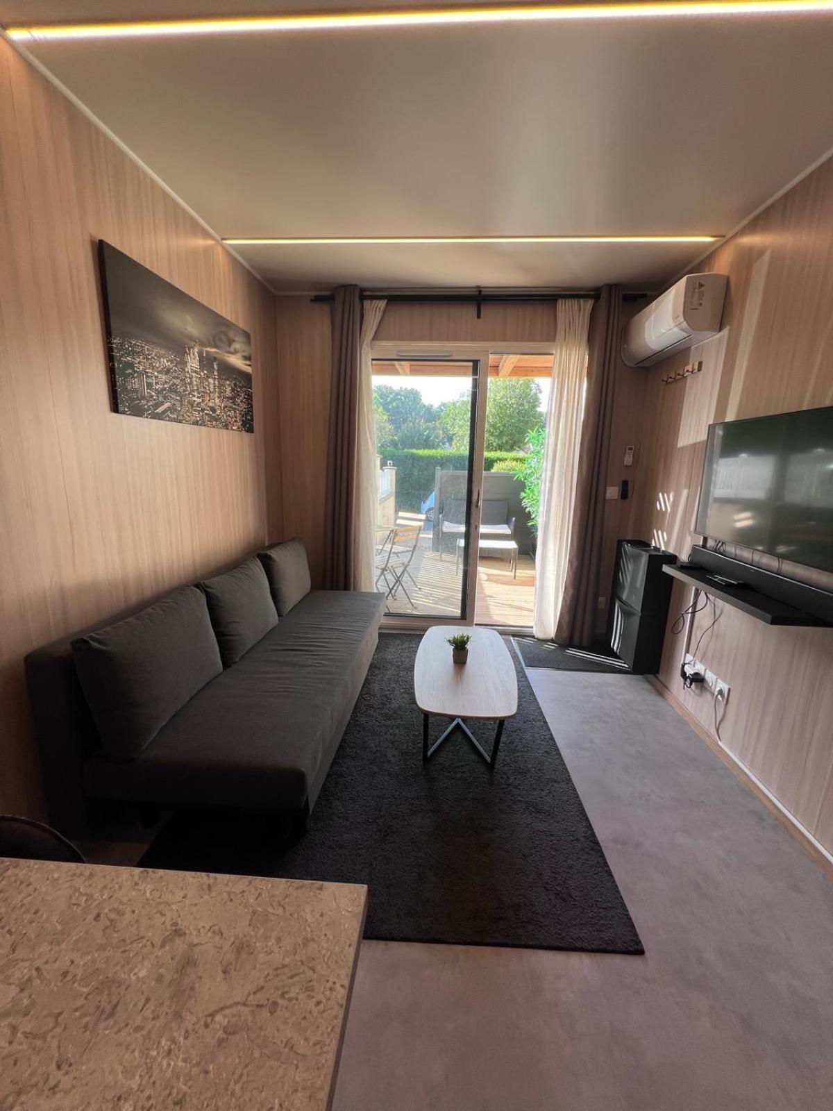 Tiny House Pour 4 A Disneyland Paris Coutevroult المظهر الخارجي الصورة